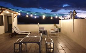 Westwood Luxury Penthouse With Private Roof Top Ref 15847